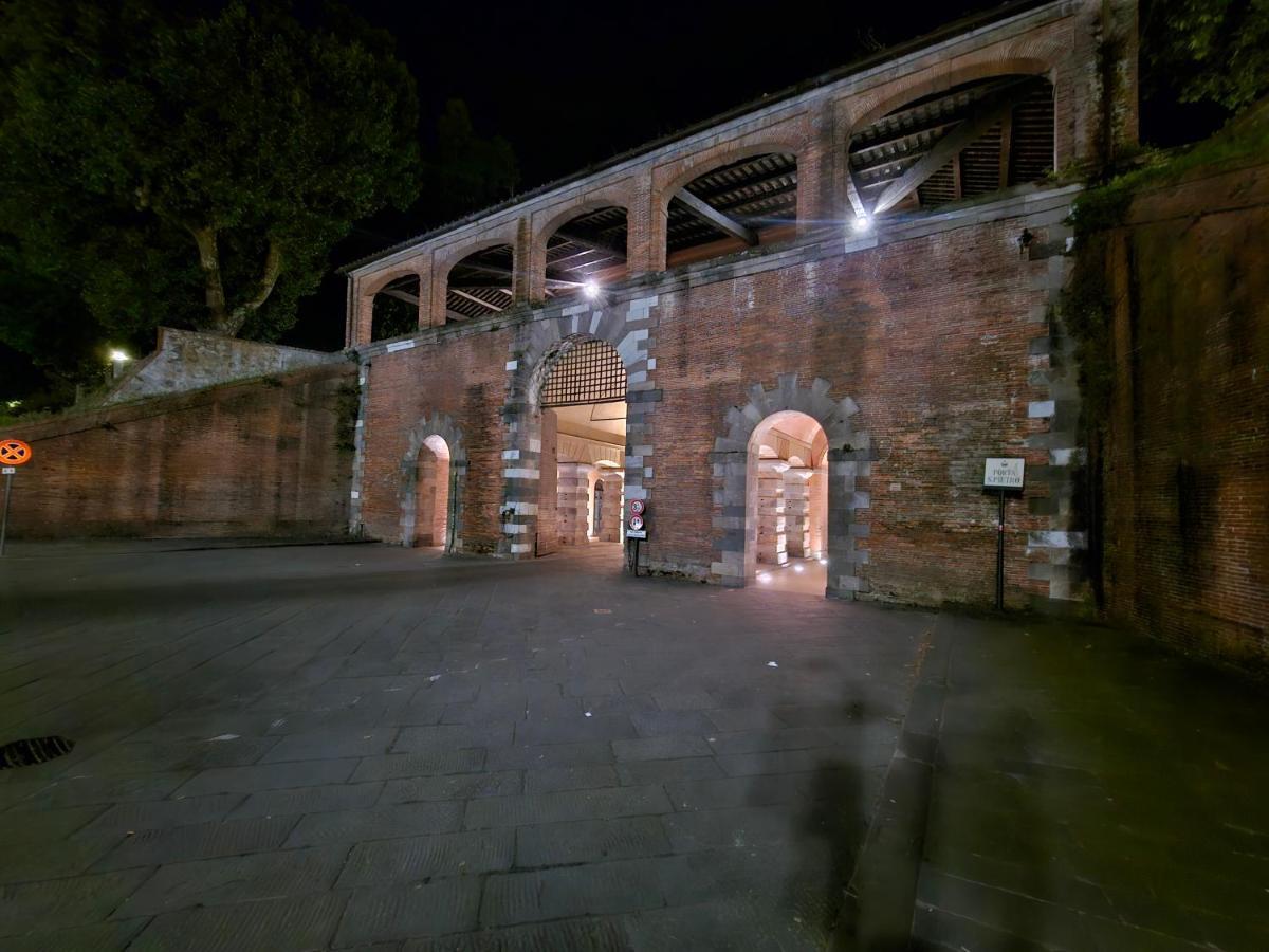 Lucca Walls Dream - Air Cond - Wi-Fi - Panoramic In Front Of The Historical Walls - Екстериор снимка